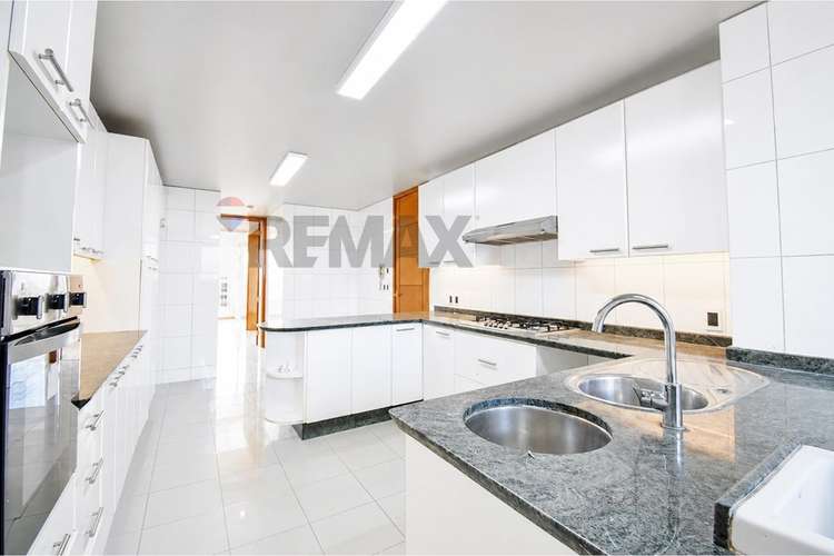 Exclusivo penthouse en el golf ! 4d + sala - Imagen 16