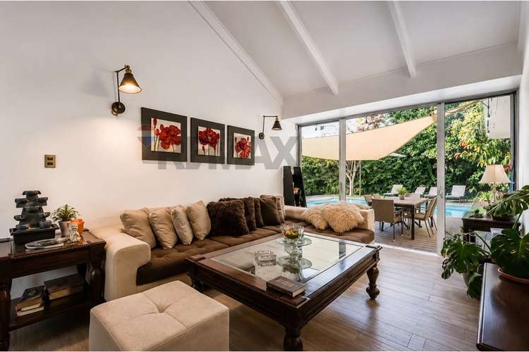 Casa en las condes (terreno 420 m2) - Imagen 2
