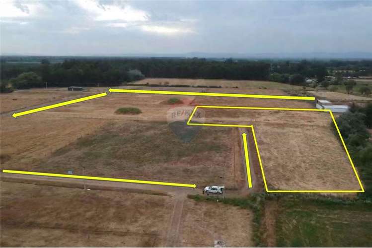 Se vende en loteo doña isidora 7.500 m2
