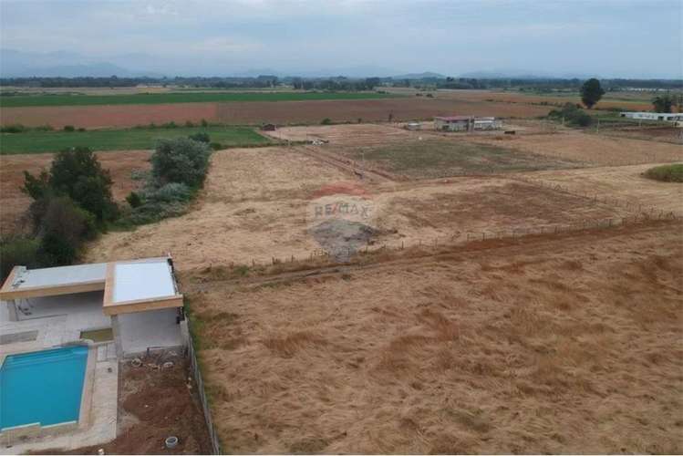 Se vende en loteo doña isidora 7.500 m2