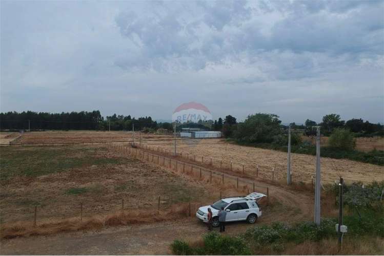 Se vende en loteo doña isidora 7.500 m2