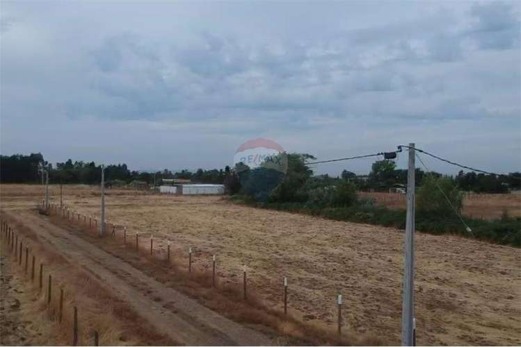 Se vende en loteo doña isidora 7.500 m2