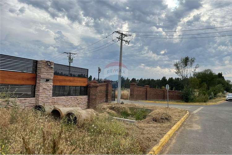 Se vende en loteo doña isidora 7.500 m2