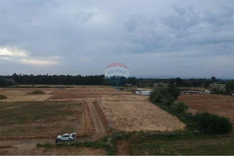 Se vende en loteo doña isidora 7.500 m2