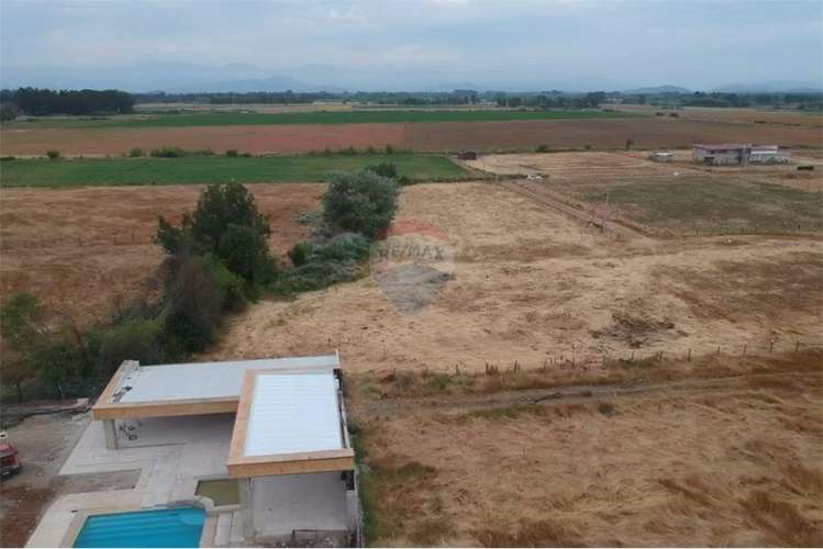 Se vende en loteo doña isidora 7.500 m2