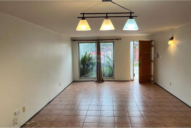 Se vende casa de 2 pisos en alameda de talca - Imagen 4