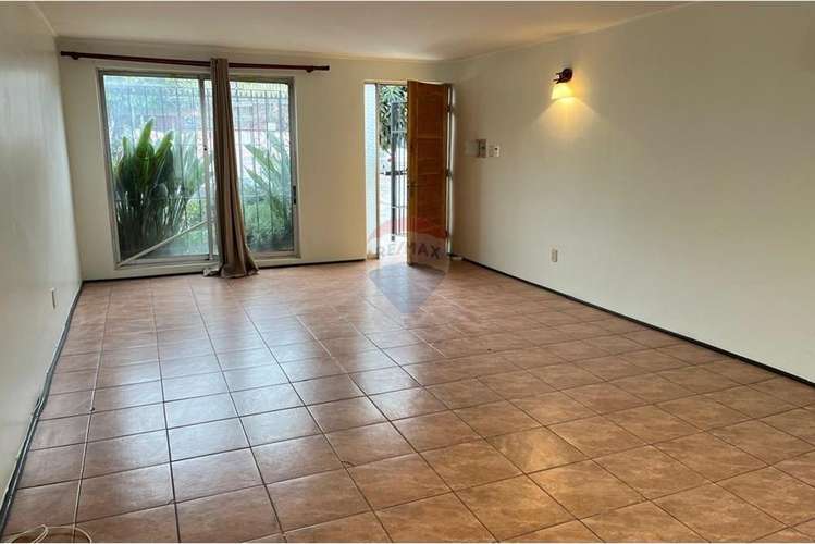 Se vende casa de 2 pisos en alameda de talca - Imagen 13