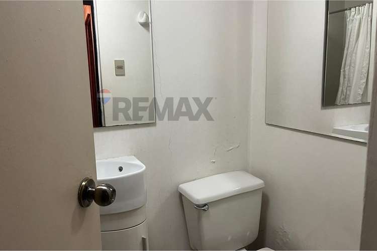 Se vende depto edificio los heroes - Imagen 12
