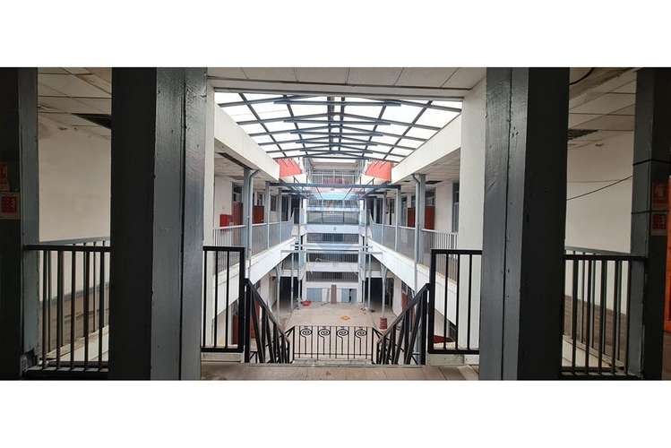 Edificio con anteproyecto aprobado - Imagen 12