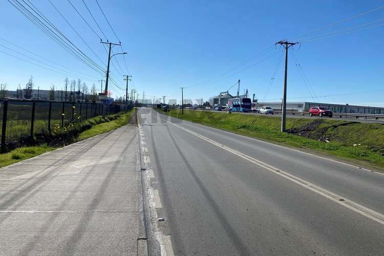 Se arrienda terreno industrial 9.500 m2  3km talca