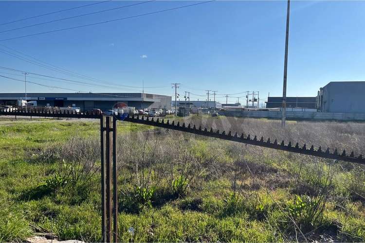 Se arrienda terreno industrial 9.500 m2  3km talca