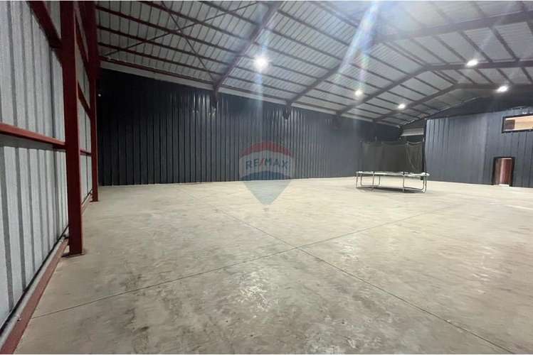Se arriendan bodegas 510 m2, y 492 m2 como nuevas