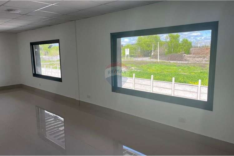 Se arriendan bodegas 510 m2, y 492 m2 como nuevas