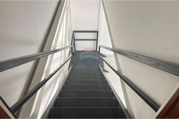 Se arriendan bodegas 510 m2, y 492 m2 como nuevas