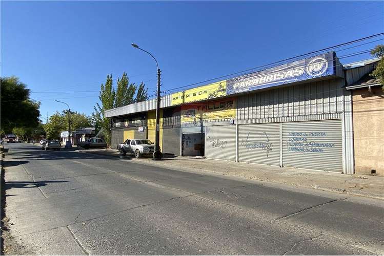 Se arriendan locales comerciales av. cancha rayada