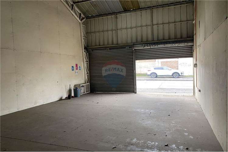 Se arriendan locales comerciales av. cancha rayada