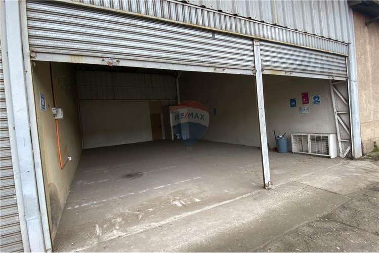 Se arriendan locales comerciales av. cancha rayada