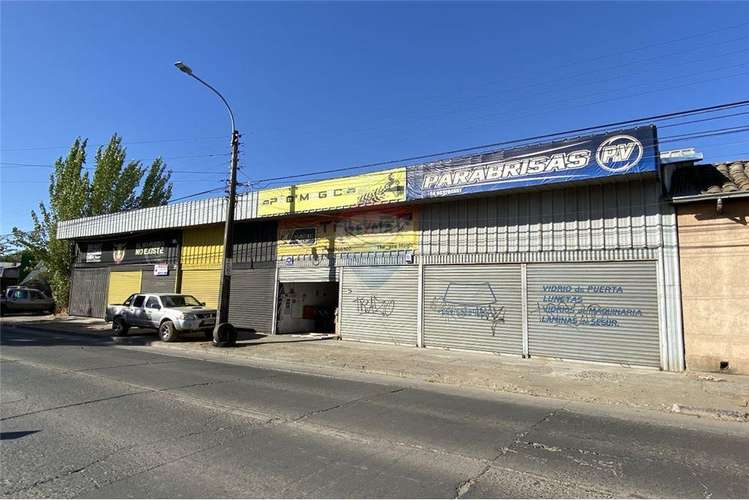 Se arriendan locales comerciales av. cancha rayada