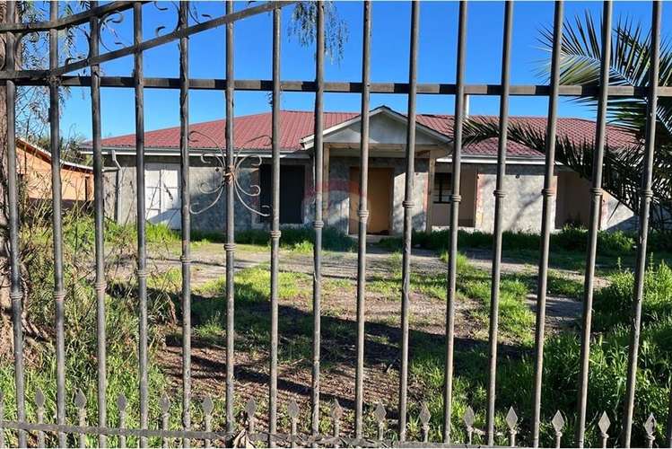 Se arrienda casa y contruccion las rastras