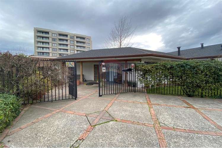 Se vende exclusiva casa central en curico, 400 m2