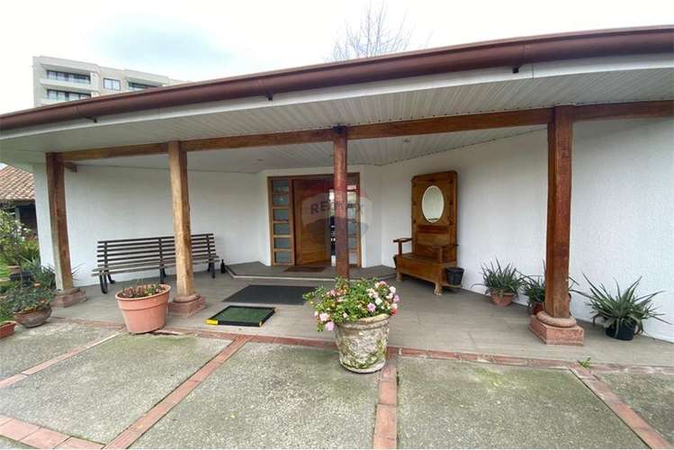Se vende exclusiva casa central en curico, 400 m2