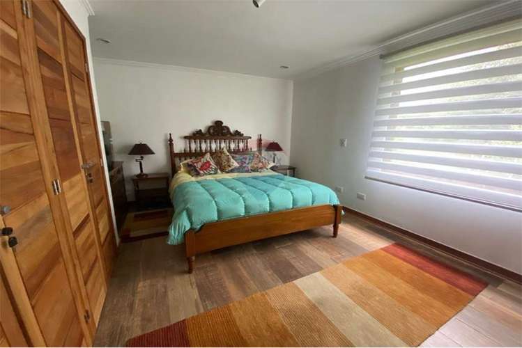 Se vende exclusiva casa central en curico, 400 m2
