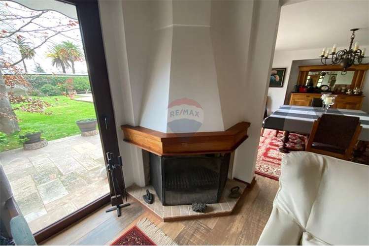 Se vende exclusiva casa central en curico, 400 m2