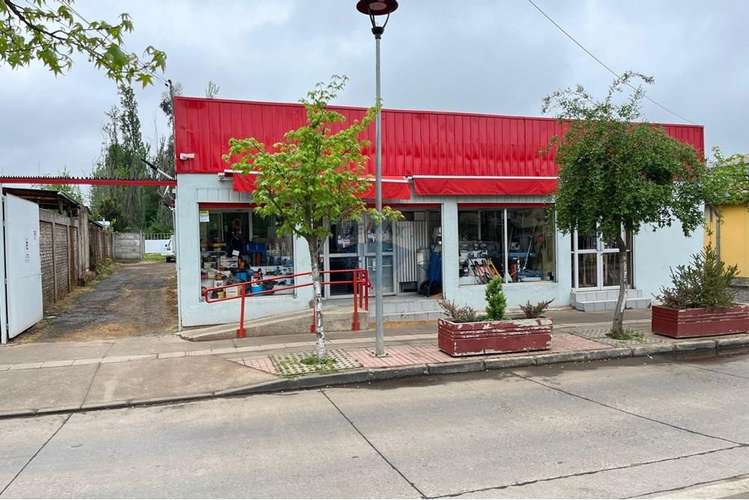 Se vende ferreteria centro de cumpeo, rio claro