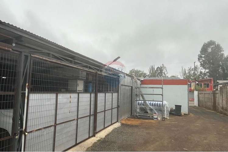 Se vende ferreteria centro de cumpeo, rio claro