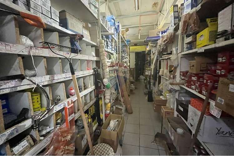 Se vende ferreteria centro de cumpeo, rio claro
