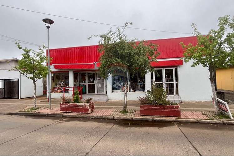 Se vende ferreteria centro de cumpeo, rio claro
