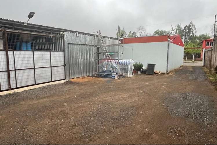 Se vende ferreteria centro de cumpeo, rio claro
