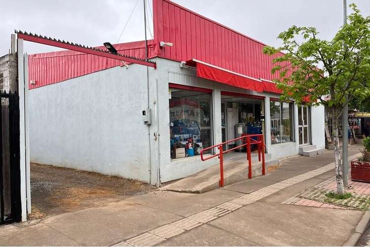 Se vende ferreteria centro de cumpeo, rio claro