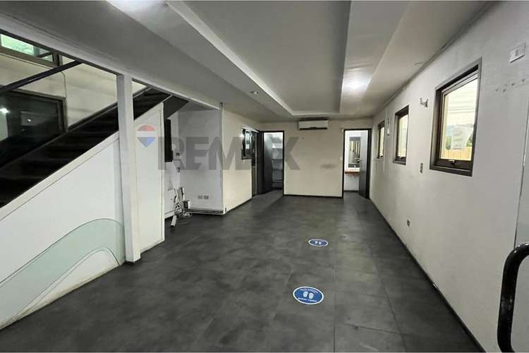 Se vende bodega/ local con oficinas talca