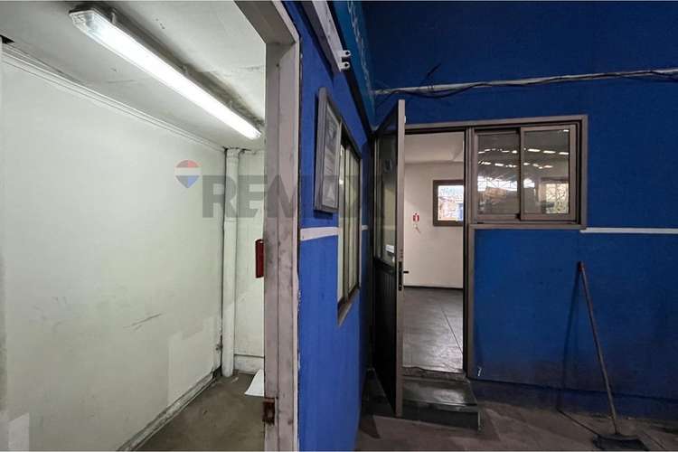 Se vende bodega/ local con oficinas talca