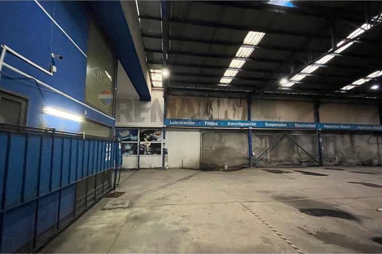 Se vende bodega/ local con oficinas talca