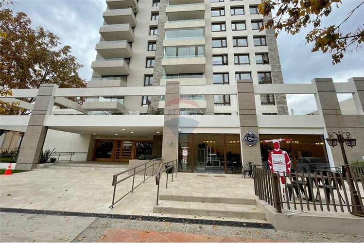 Se vende excelente departamento, 706