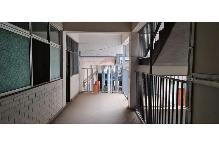 Edificio con anteproyecto aprobado - Imagen 9