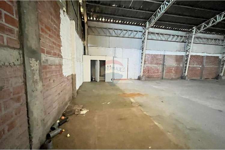 Arrienda bodega 682 m2 av. cancha rayada talca