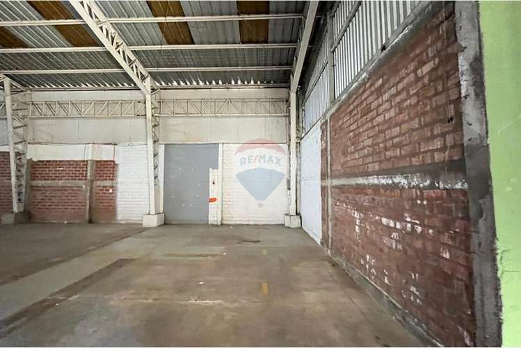 Arrienda bodega 682 m2 av. cancha rayada talca