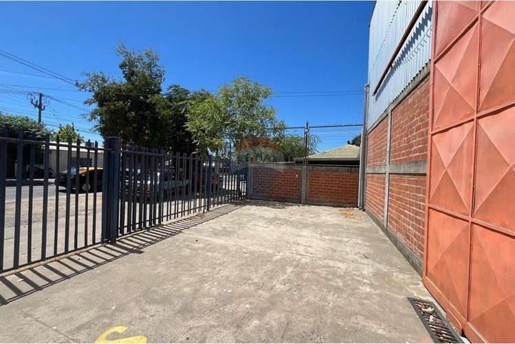 Arrienda bodega 682 m2 av. cancha rayada talca