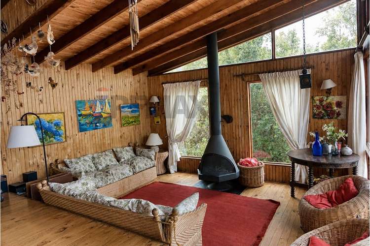 Casa en venta en el centro de cachagua
