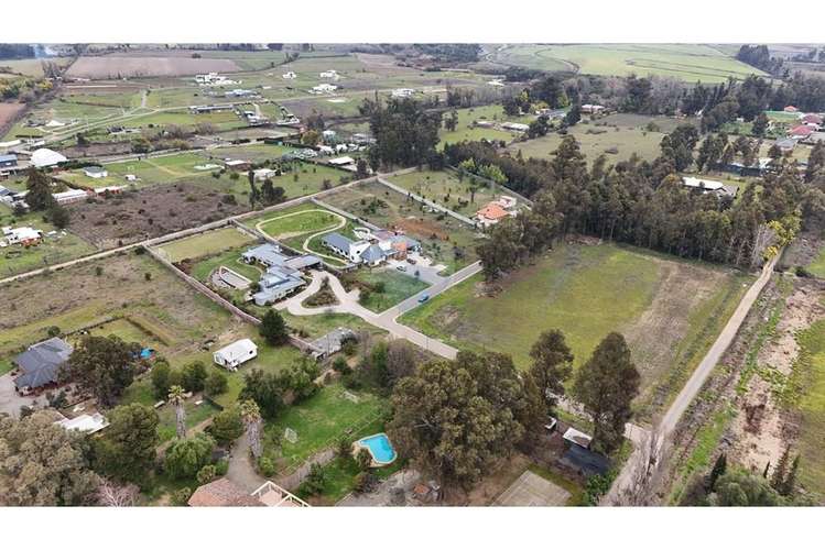 Se vende parcela de agrado 5.000 m2 puertas negras