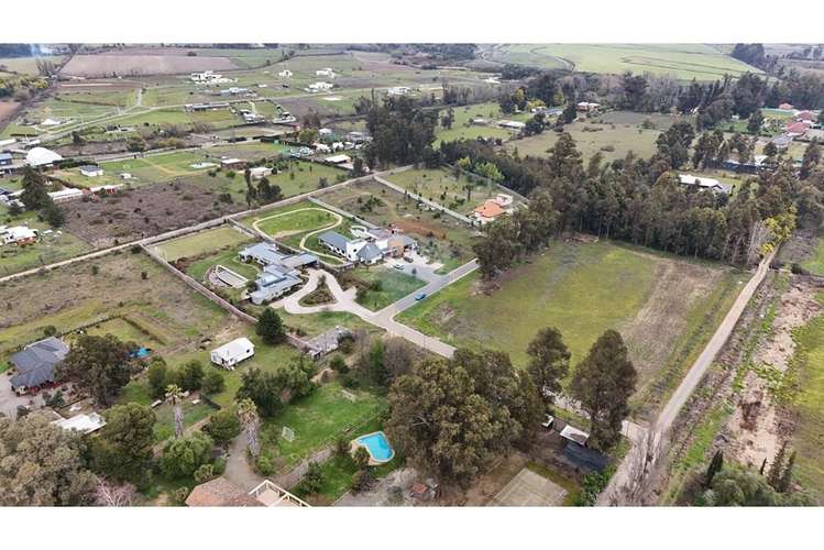Se vende parcela de agrado 5.000 m2 puertas negras