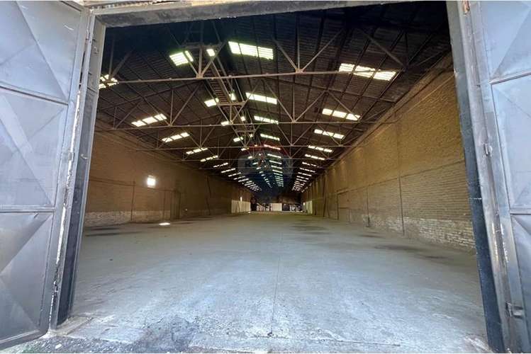 Se arrienda bodega 2.000 m2 ex iansa linares