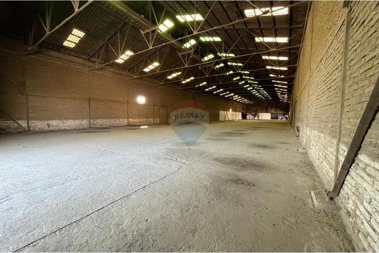 Se arrienda bodega 2.000 m2 ex iansa linares