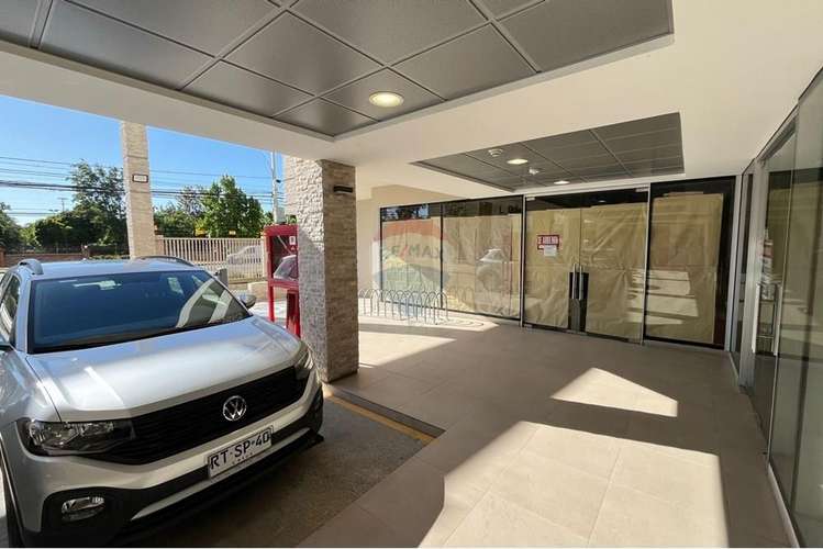 Arriendan 2 locales   en las rastras / 5 norte