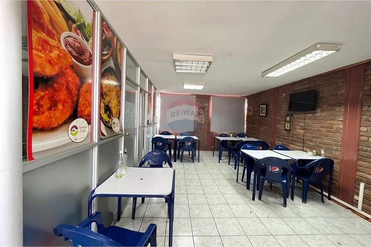 Se vende edifico comercial en curico centro