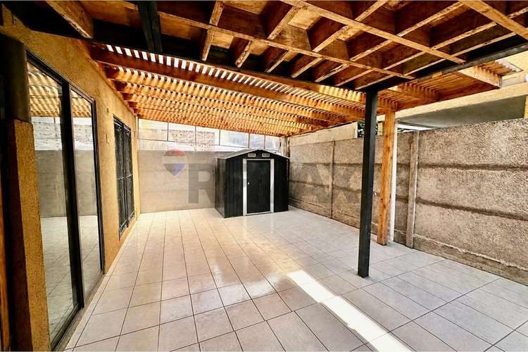 Casa en arriendo 5d/ 2b/ 2est - Imagen 24