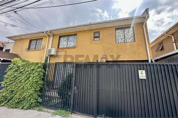 Casa en arriendo 5d/ 2b/ 2est